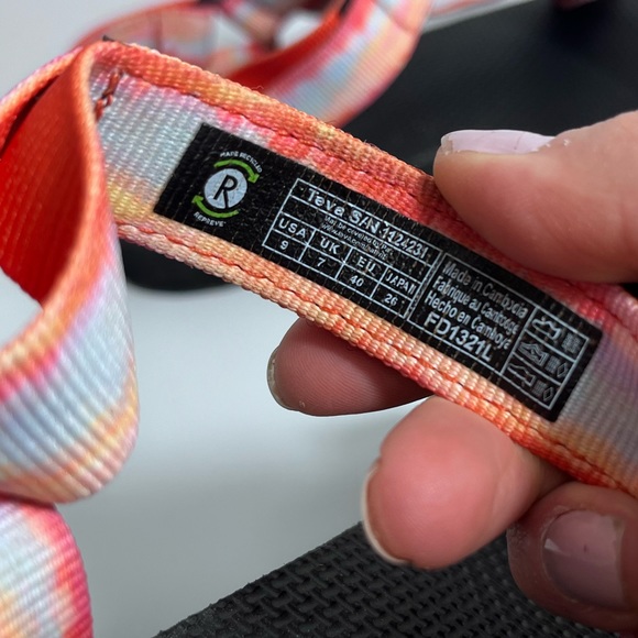 Teva Womens Universal Sorbet Red Tie Dye Outdoor Sandal Size 9 - Picture 6 of 6